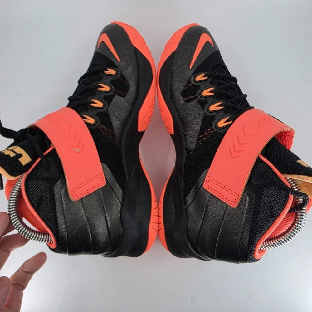Nike LeBron Soldier 8 Black Peach 653645-001 Youth Size 5.5 Basketball